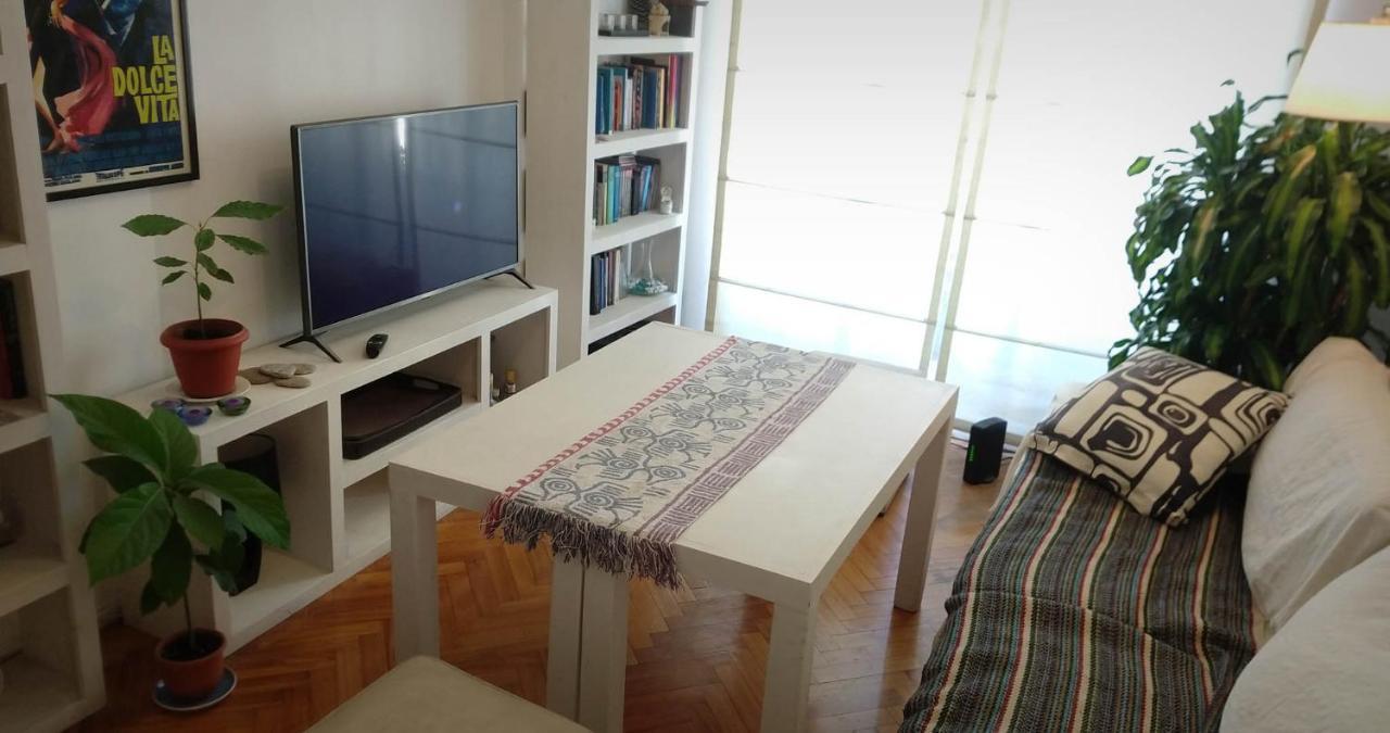 Апартаменти Depto 2 Ambientes Muy Luminoso Con Wifi Y Vista A La Plaza Буенос-Айрес Екстер'єр фото