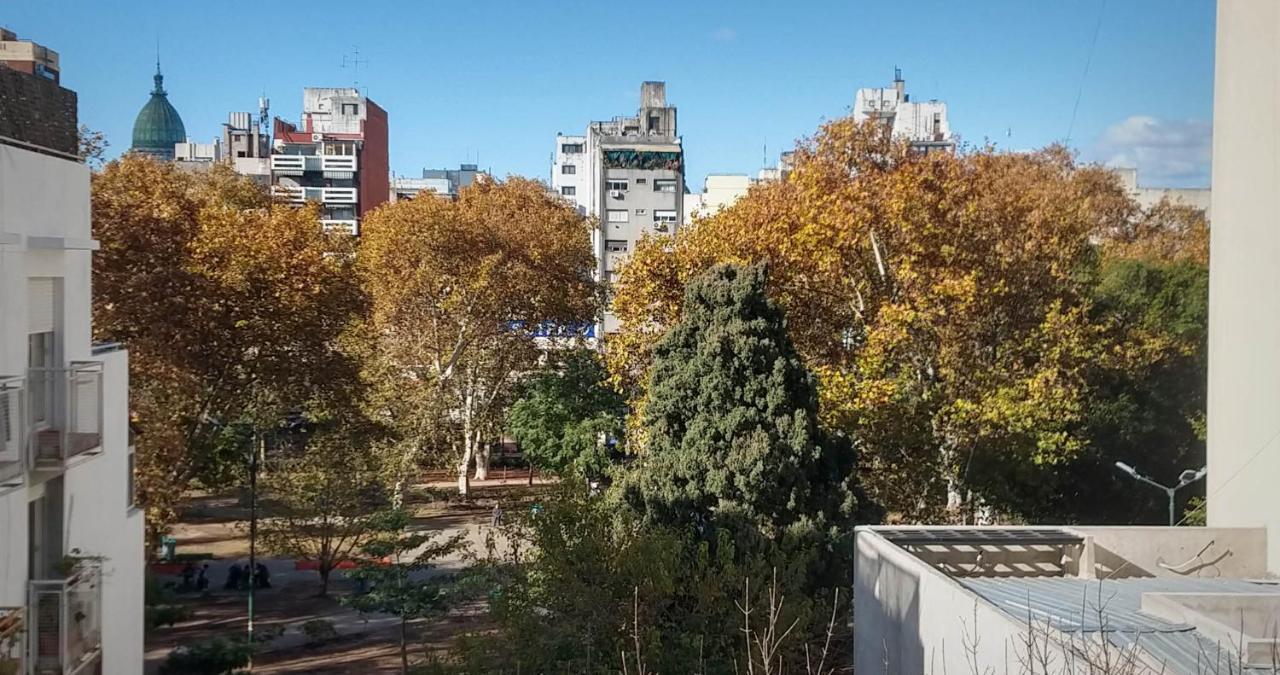 Апартаменти Depto 2 Ambientes Muy Luminoso Con Wifi Y Vista A La Plaza Буенос-Айрес Екстер'єр фото