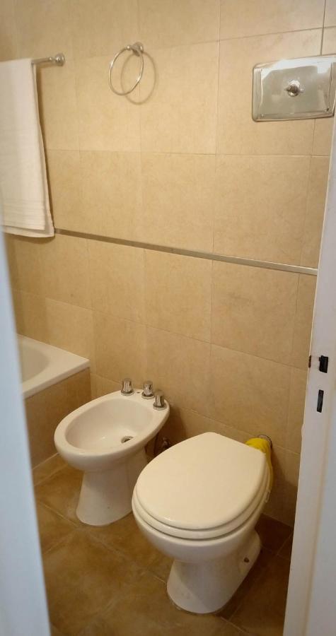 Апартаменти Depto 2 Ambientes Muy Luminoso Con Wifi Y Vista A La Plaza Буенос-Айрес Екстер'єр фото